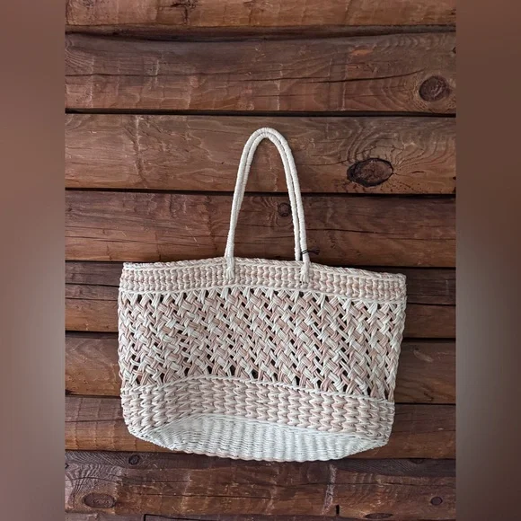 Shades and Shores one size NWT Chic Tan Woven Tote Bag - Picture 2 of 4